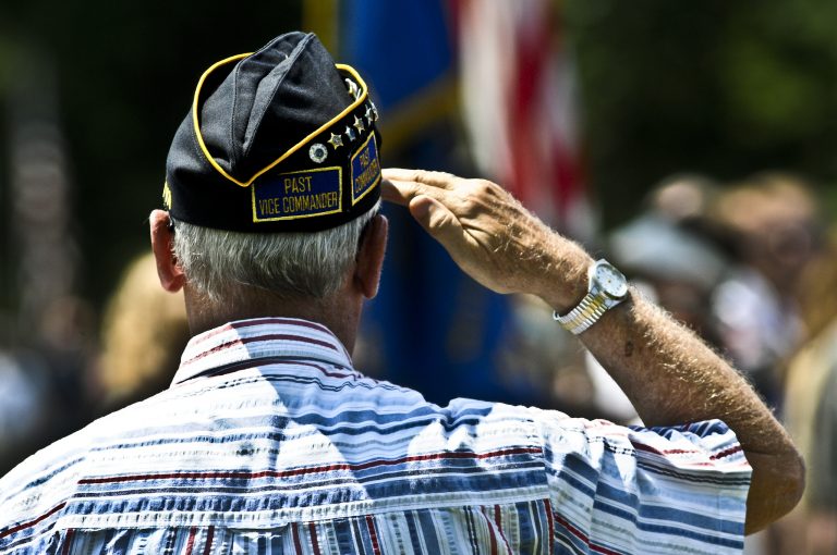 are-banks-and-credit-unions-open-on-veterans-day-2014-savingadvice