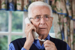 15 Warning Signs of a Scam Targeting Seniors