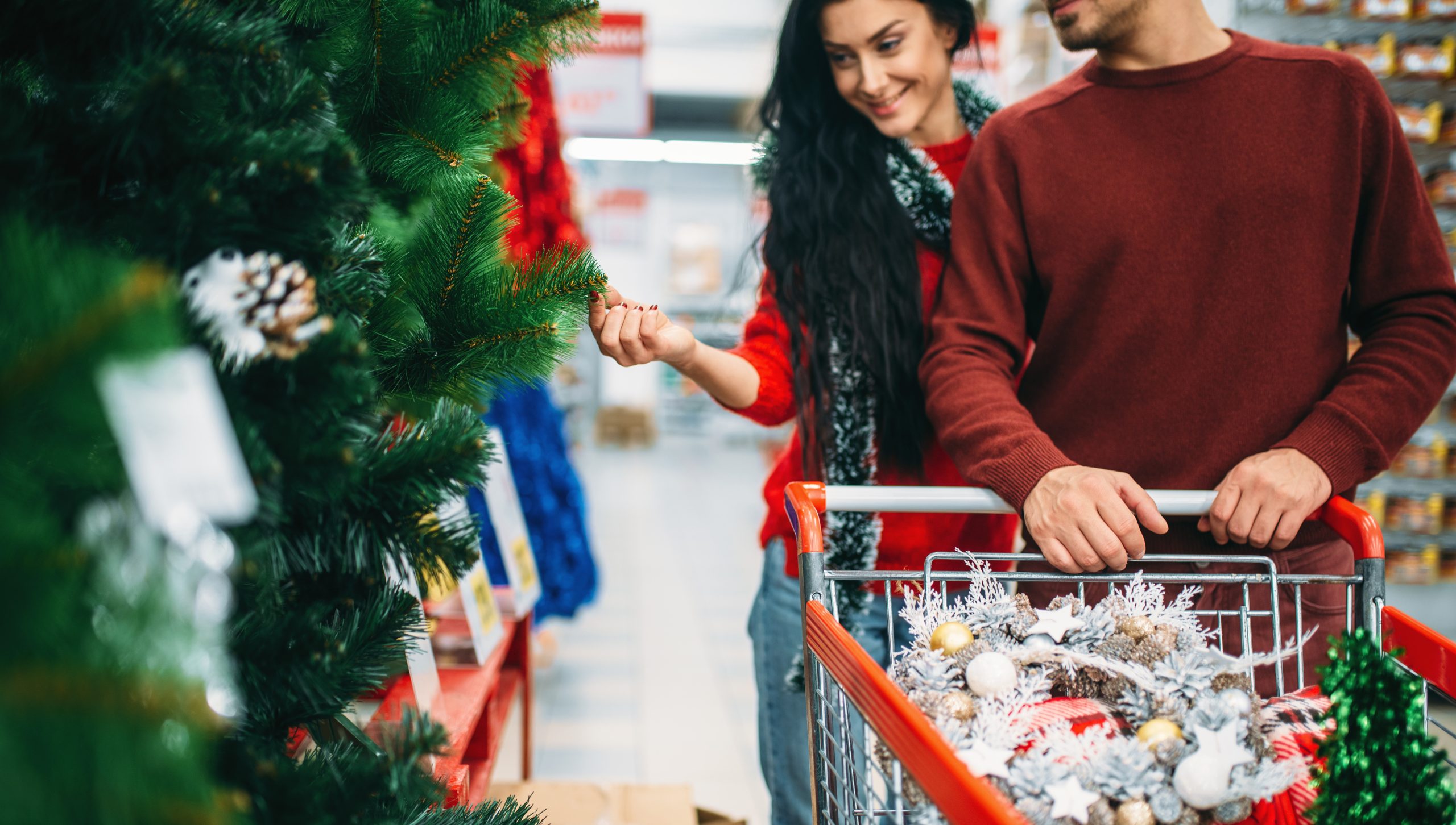 What Time Do Retailers Close On Christmas Eve